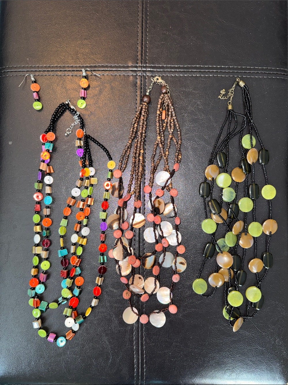 Lot of 3 necklaces